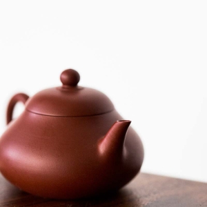 pear-chaozhou-da-hong-pao-clay-teapot-3
