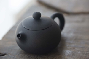 jianshui-zitao-xishi-teapot-black-matte-3