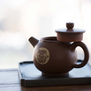 Jianshui Zitao Purple Clay Teapot, Teacup & Tea Jar