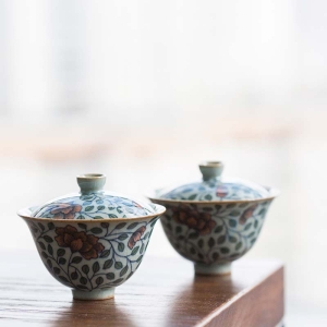 secret-garden-handpainted-qinghua-gaiwan-1