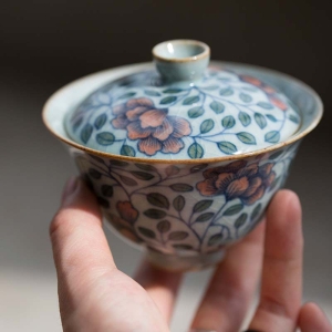 secret-garden-handpainted-qinghua-gaiwan-9