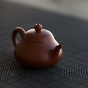 chaozhou-clay-da-hong-pao-pear-teapot-2-5