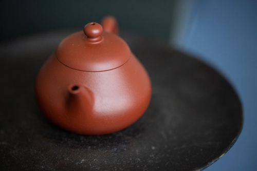 Chaozhou Da Hong Pao Clay Pear Teapot - Image 3