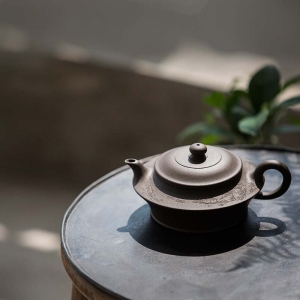 Shuibian Yixing Tian Qing Duanni Teapot