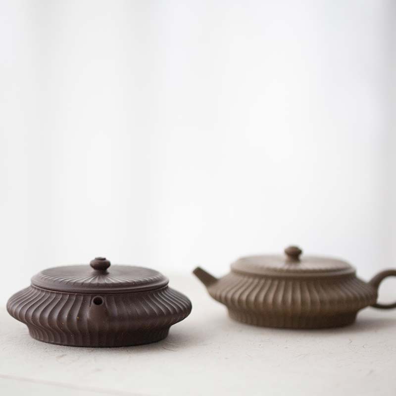 bian-sculpted-yixing-zisha-teapot-18