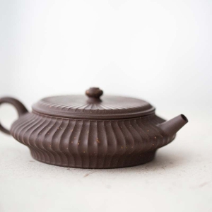 bian-sculpted-yixing-zisha-teapot-8