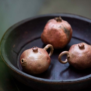 pomegranate-yixing-duanni-teapot-2