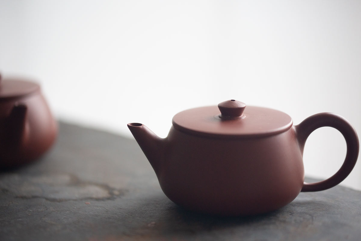 plinth chaozhou clay teapot 2 3 | BITTERLEAF TEAS plinth chaozhou clay teapot 2 3 | BITTERLEAF TEAS