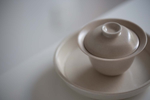 lucid-gaiwan-moon-7