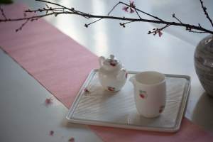 giant-peach-teapot-3