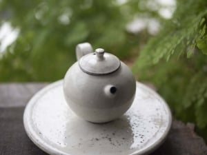 white night teapot round 4 | BITTERLEAF TEAS