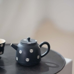 guangs-sketchbook-panda-dot-teapot-small-1