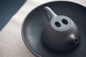 niugai-shipiao-yixing-zisha-teapot-1