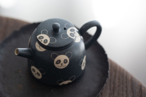Guang's Sketchbook Straight Teapot with Large Panda Dots
