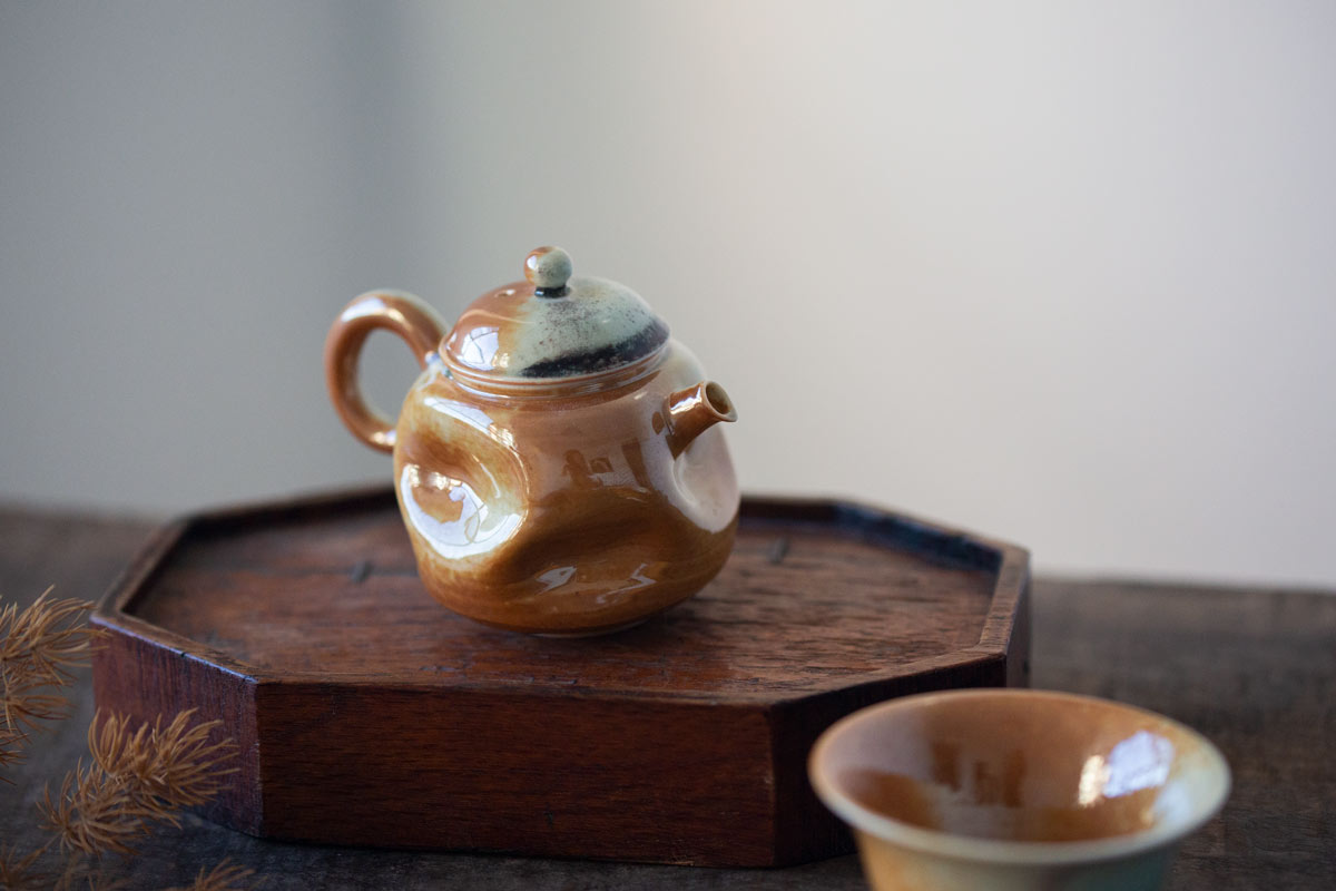 1001-teapots-406-3
