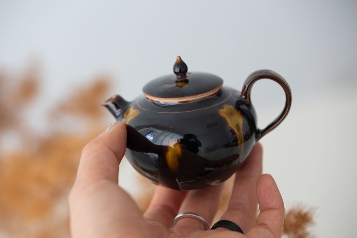 1001-teapots-410-9