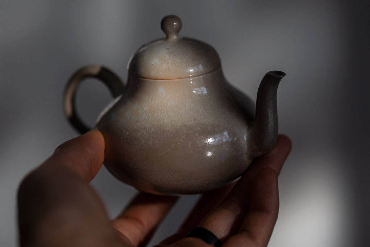 aurora-wood-fired-siting-teapot-16