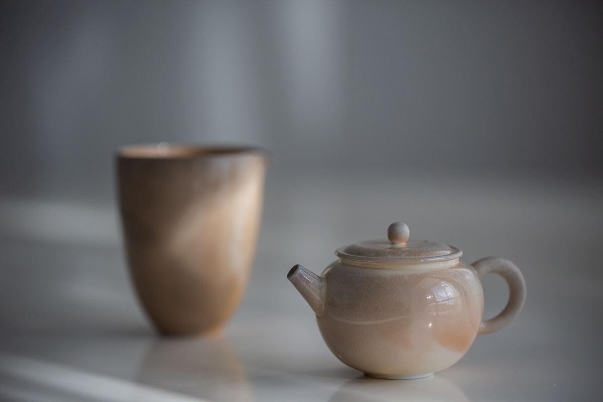 aurora-wood-fired-yuan-teapot-1