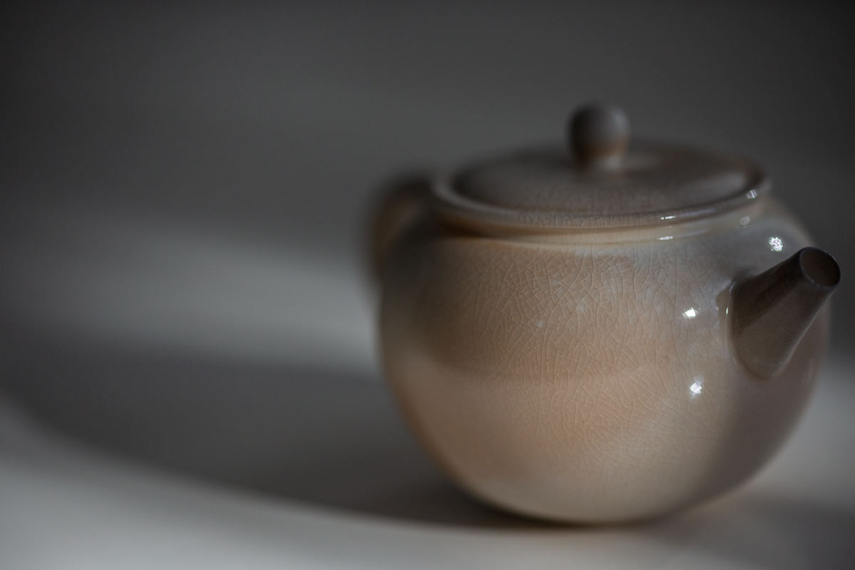 aurora-wood-fired-yuan-teapot-2