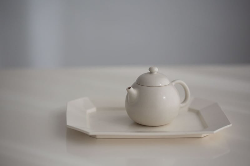 Lucid Longdan Teapot