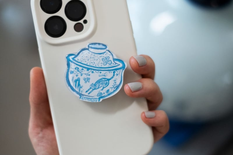 Grip It Teaware Phone Grip