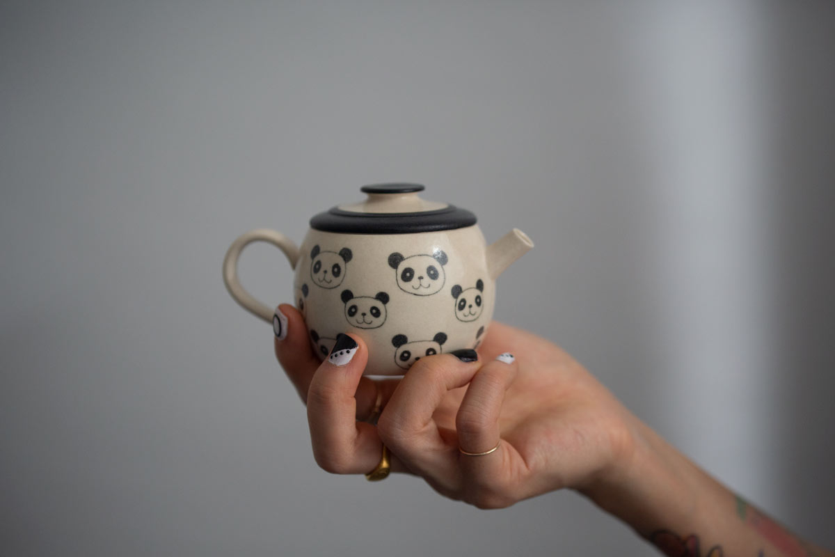 gs-panda-teapot-2-tone-lg-dot-9