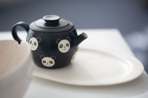 Guang's Sketchbook Round Teapot with Large Panda Dots