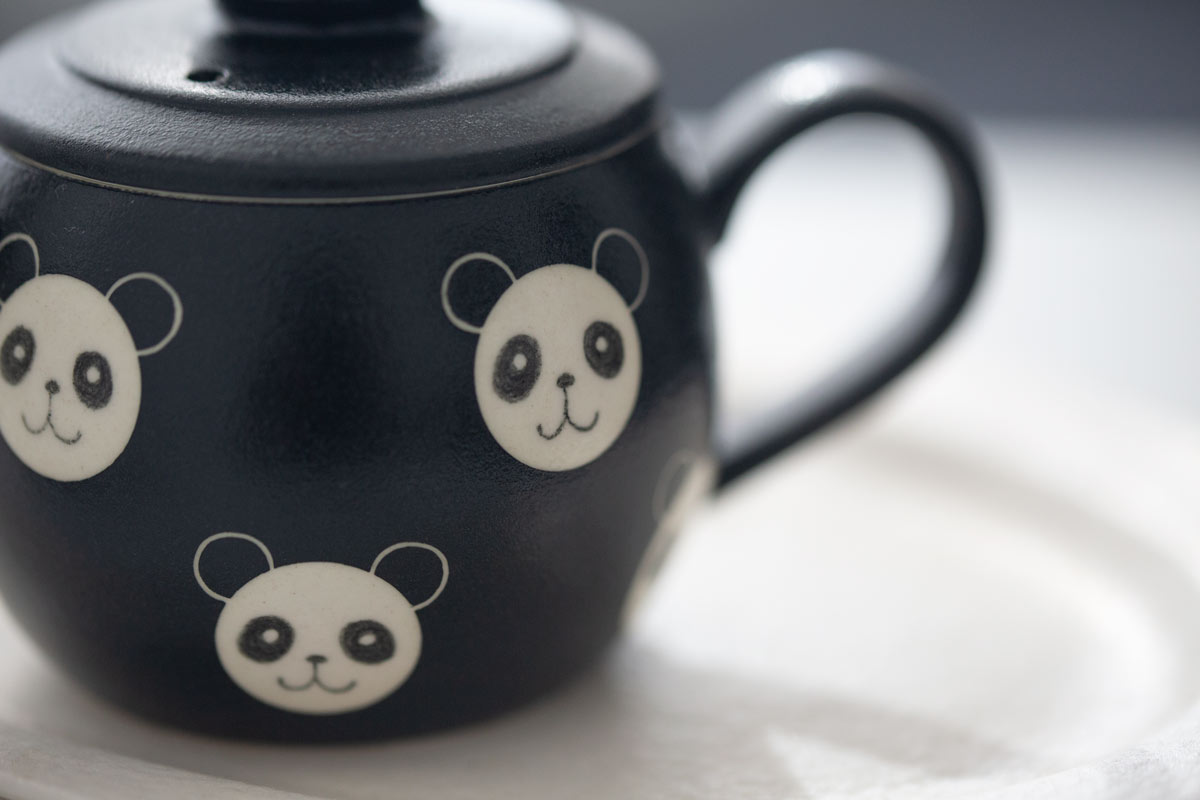 gs-panda-teapot-round-lg-dot-6