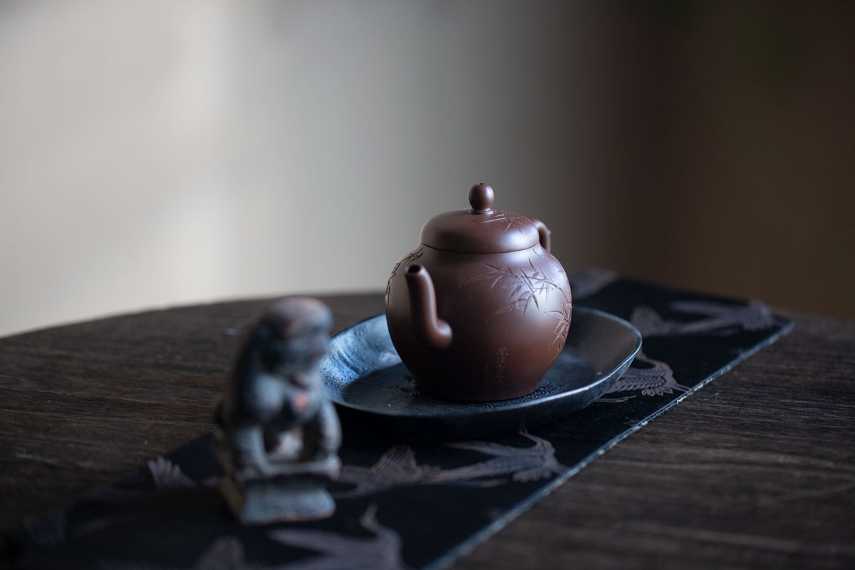 lao-zini-goazhu-yixing-zisha-teapot-2