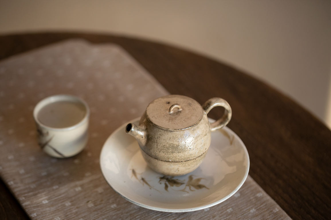 terra-light-tall-teapot-6