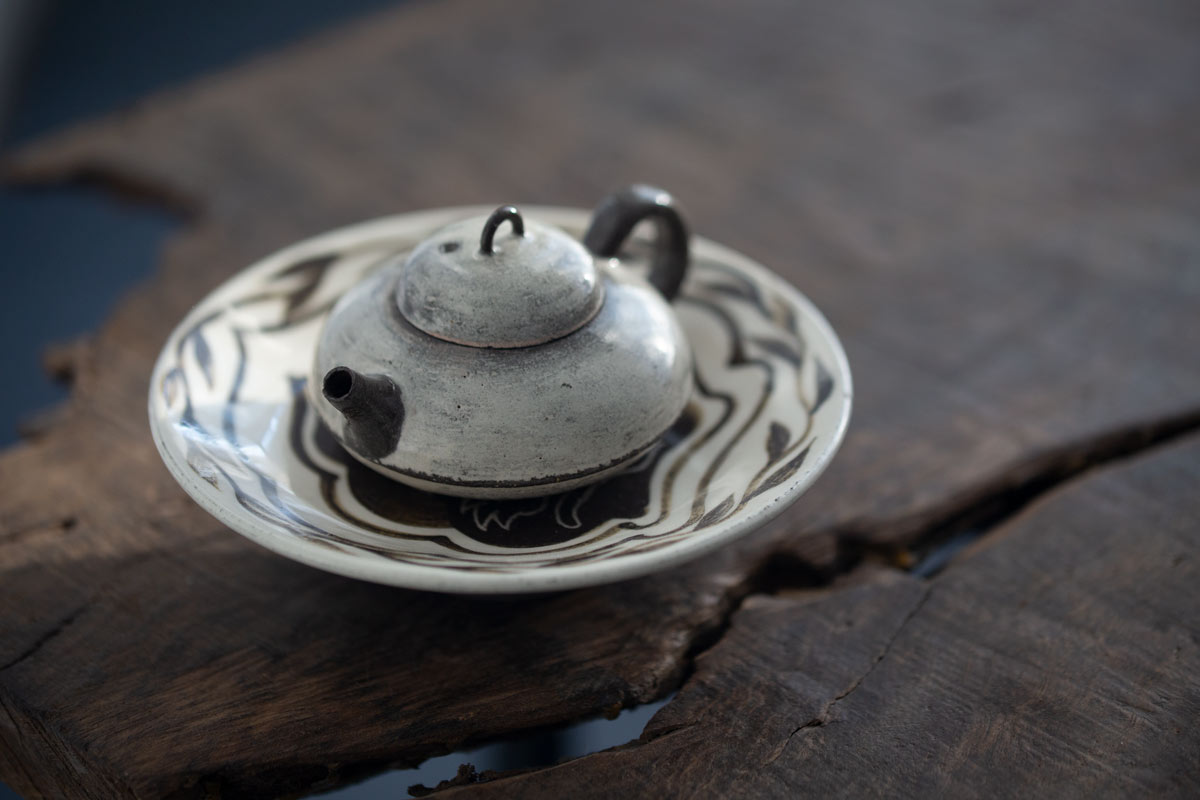 terra-white-teapot-2