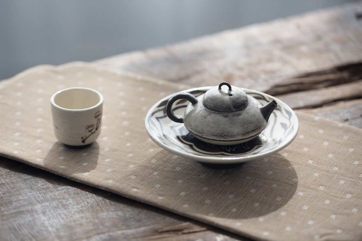 terra-white-teapot-6