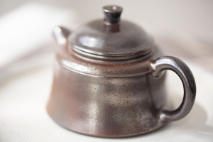 black-pearl-dezhong-wood-fired-jianshui-zitao-teapot-6
