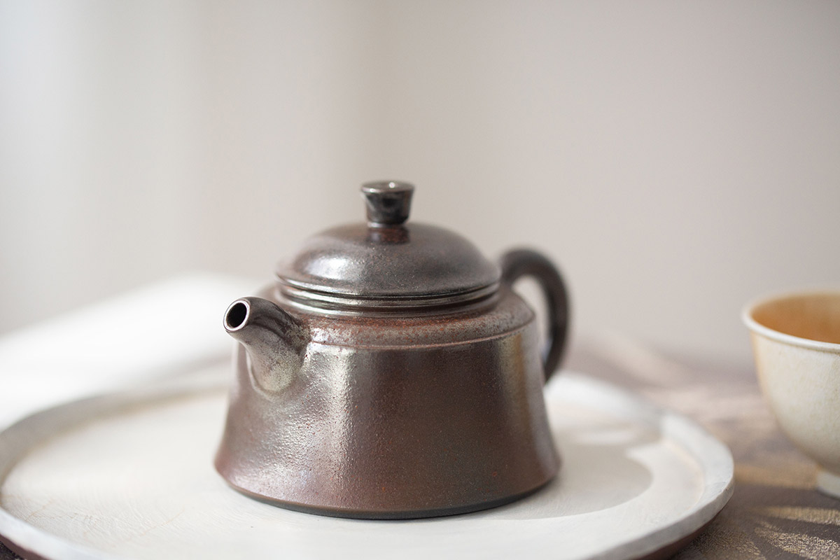 black-pearl-dezhong-wood-fired-jianshui-zitao-teapot-8