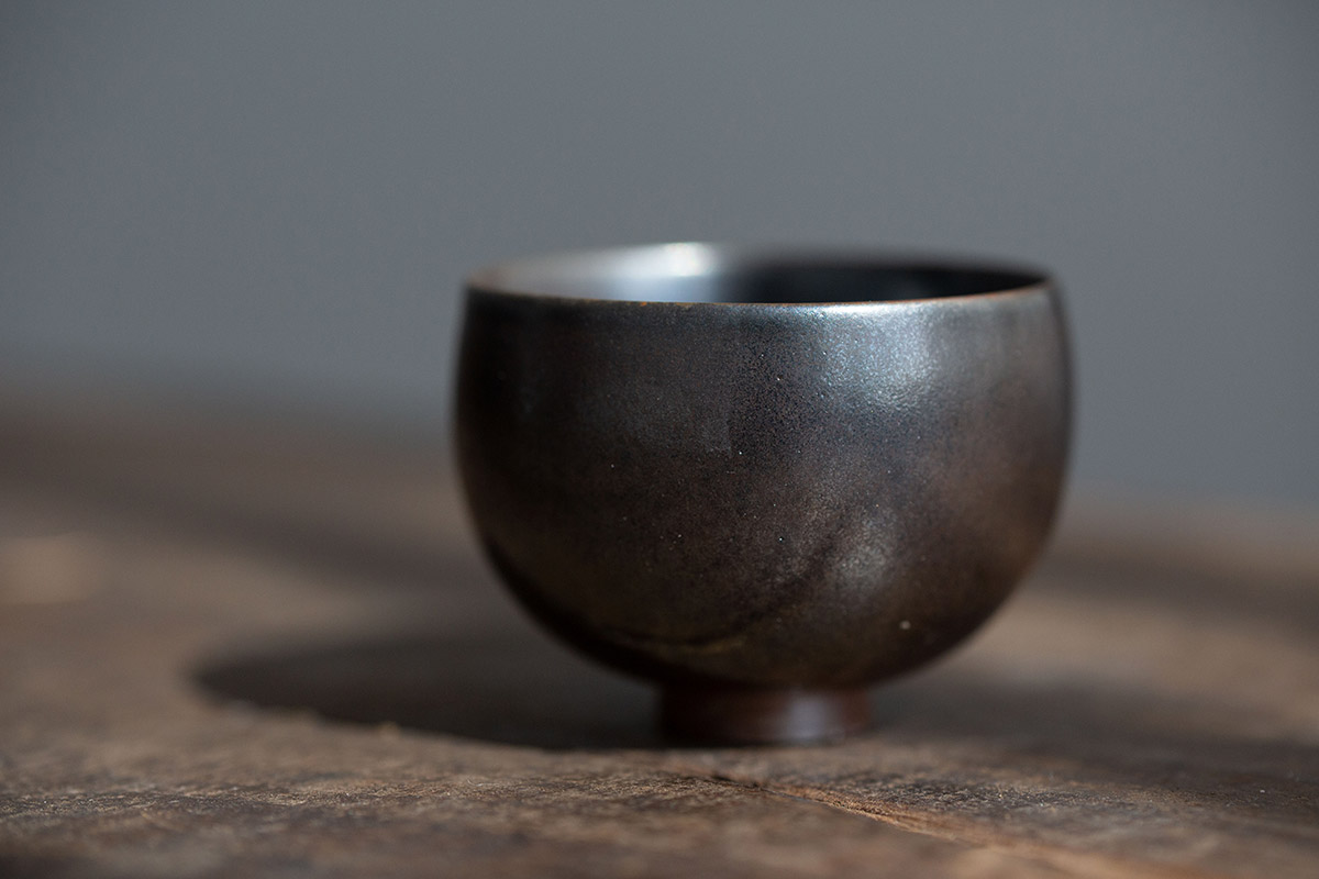 black-pearl-wood-fired-jianshui-zitao-teacup-12