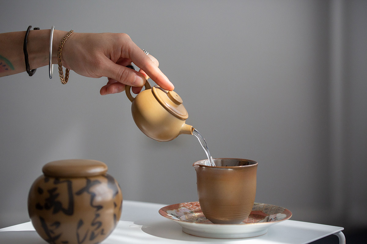 ivory-wood-fired-jianshui-zitao-teapot-niu-10