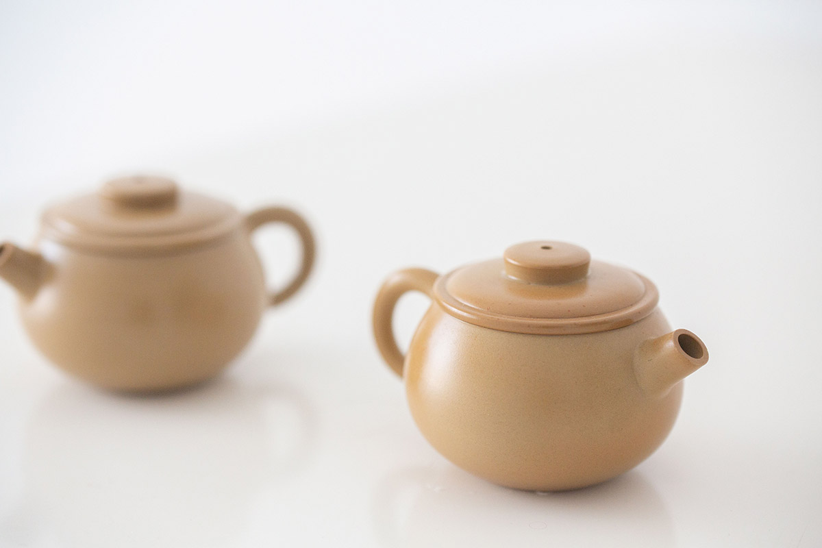 ivory-wood-fired-jianshui-zitao-teapot-niu-11