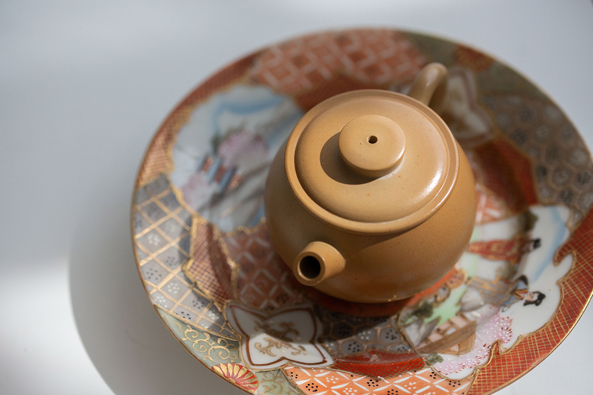 ivory-wood-fired-jianshui-zitao-teapot-niu-3