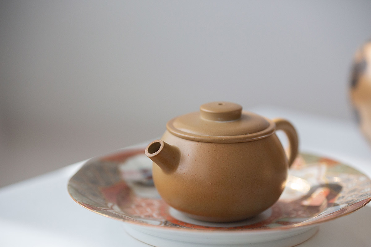 ivory-wood-fired-jianshui-zitao-teapot-niu-5