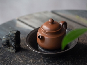 natural habitat jianshui zitao teapot fish i 4 | BITTERLEAF TEAS