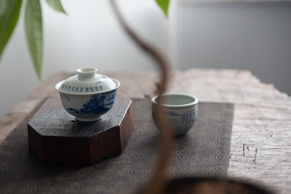 imperial-blue-teacup-shanshui-2