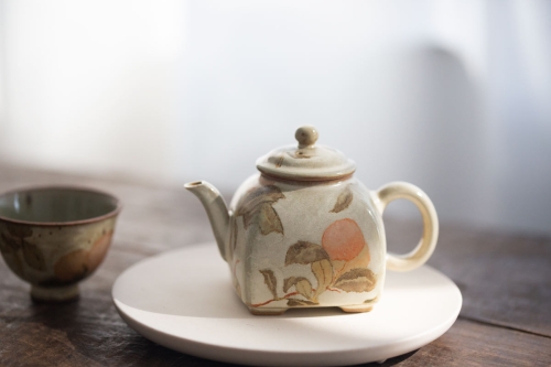 Monet Teapot