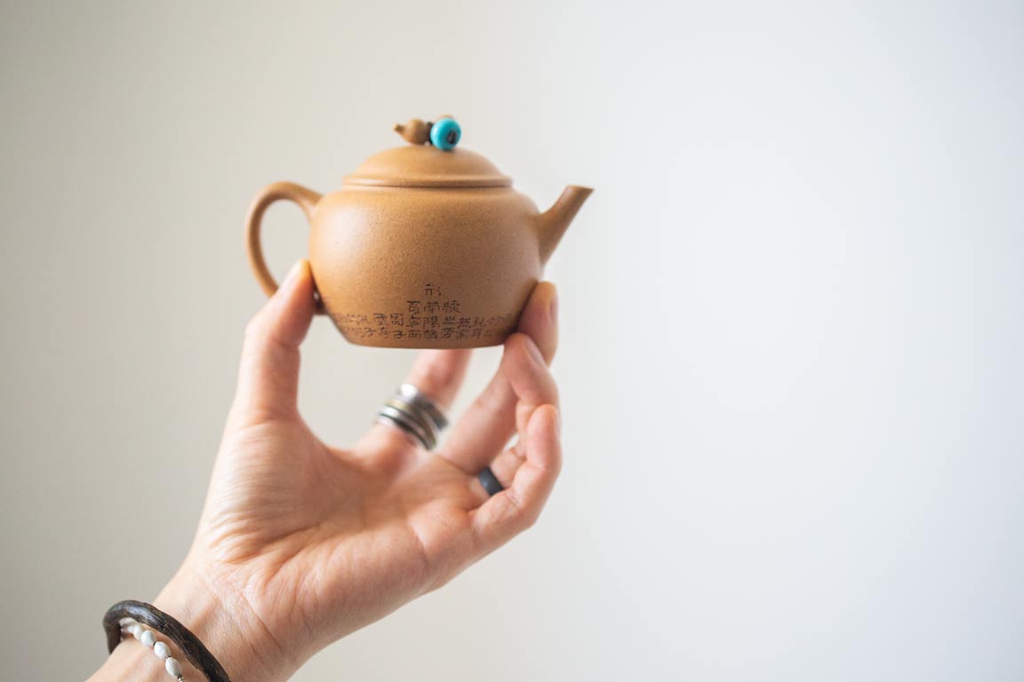 hulu-duanni-yixing-zisha-teapot-12
