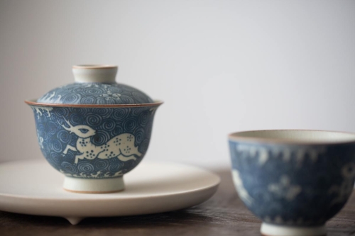 Muted Qinghua Gaiwan - Deer