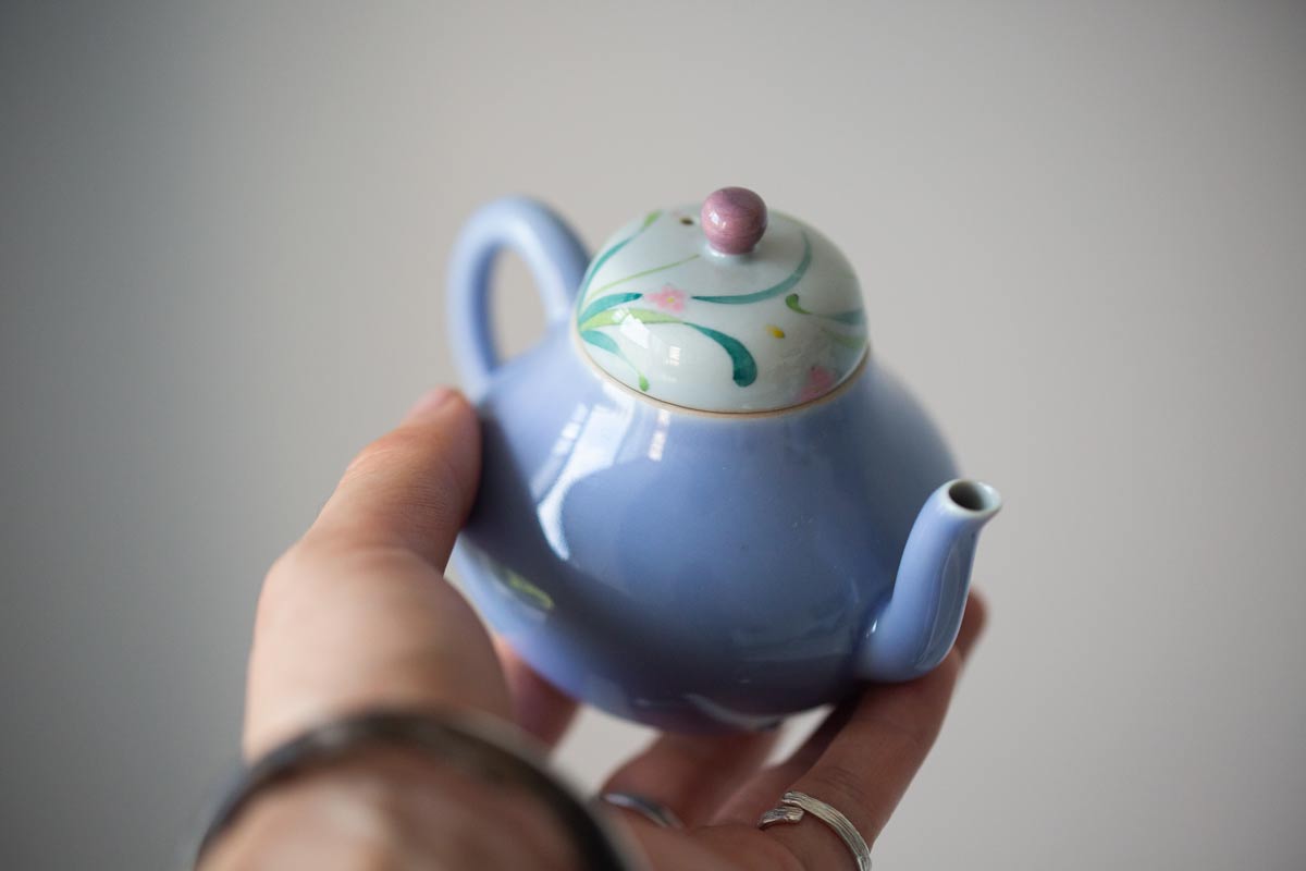 four-seasons-teapot-2