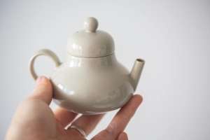 fundamental-siting-teapot-5