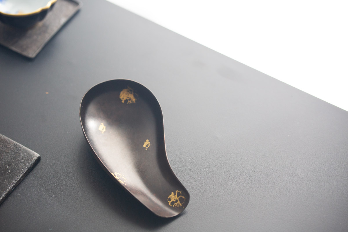 Golden Leaf Chaze Tea Scoop | BITTERLEAF TEAS