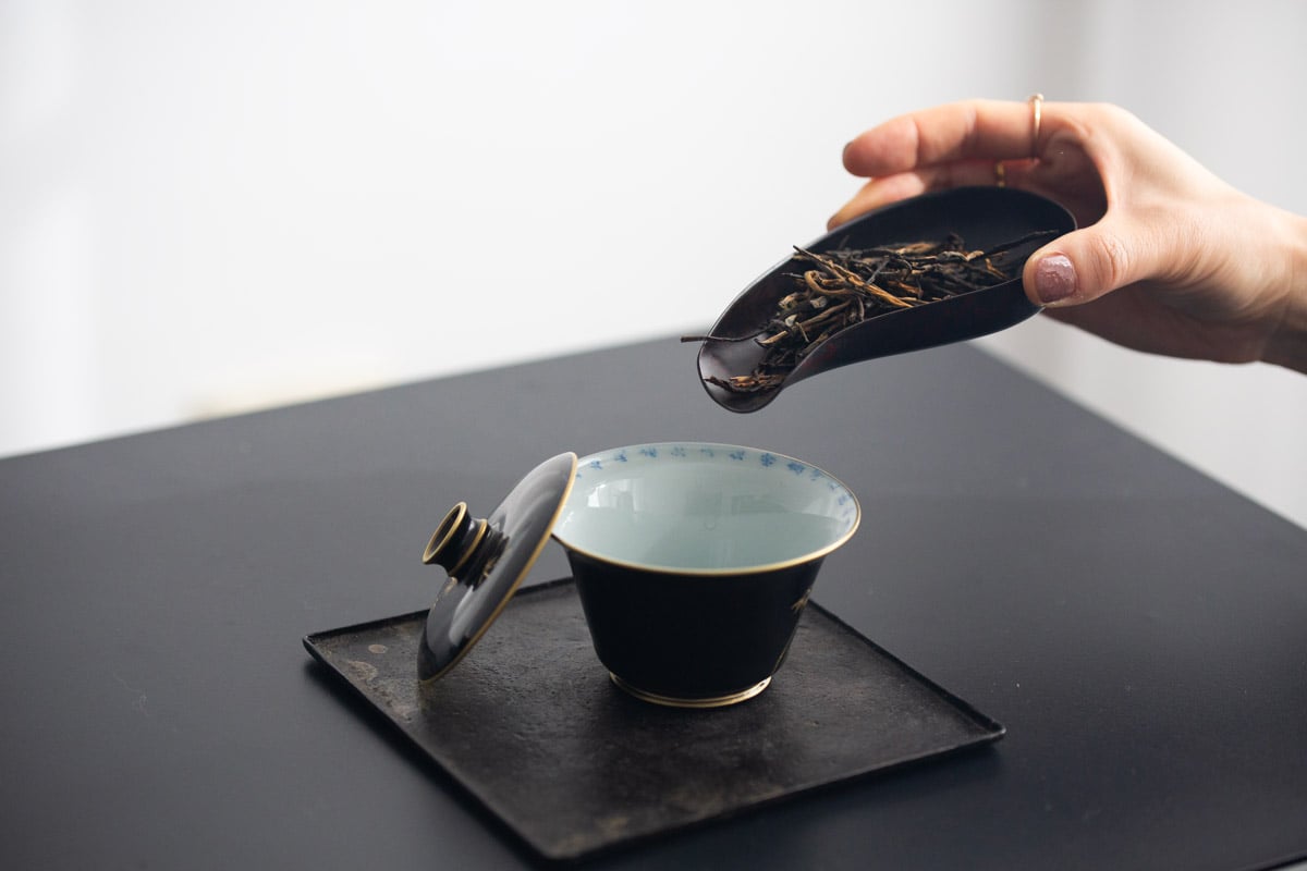 Golden Leaf Chaze Tea Scoop | BITTERLEAF TEAS