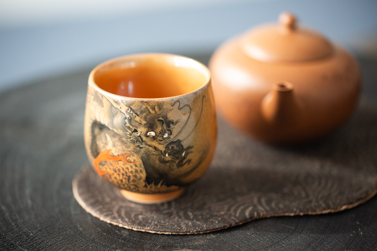 year-of-the-dragon-teacup-er-1