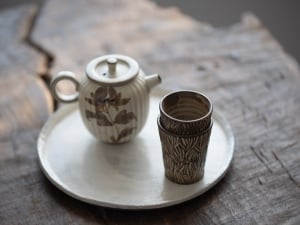 sculpted teacup 1 | BITTERLEAF TEAS